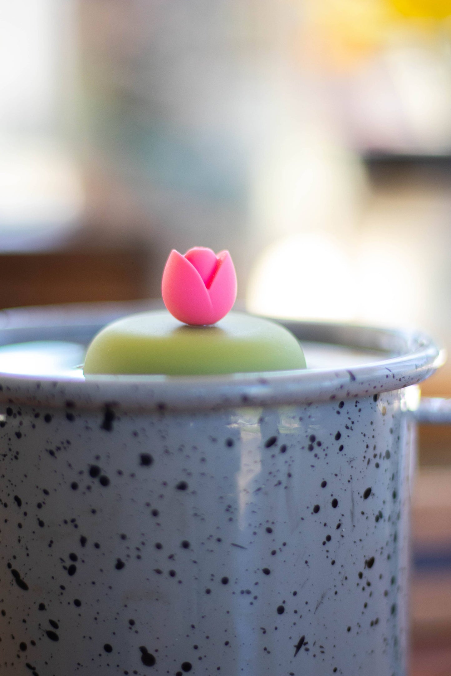 Tulip | Floating Tea Steeper | Green Base | Pink Flower