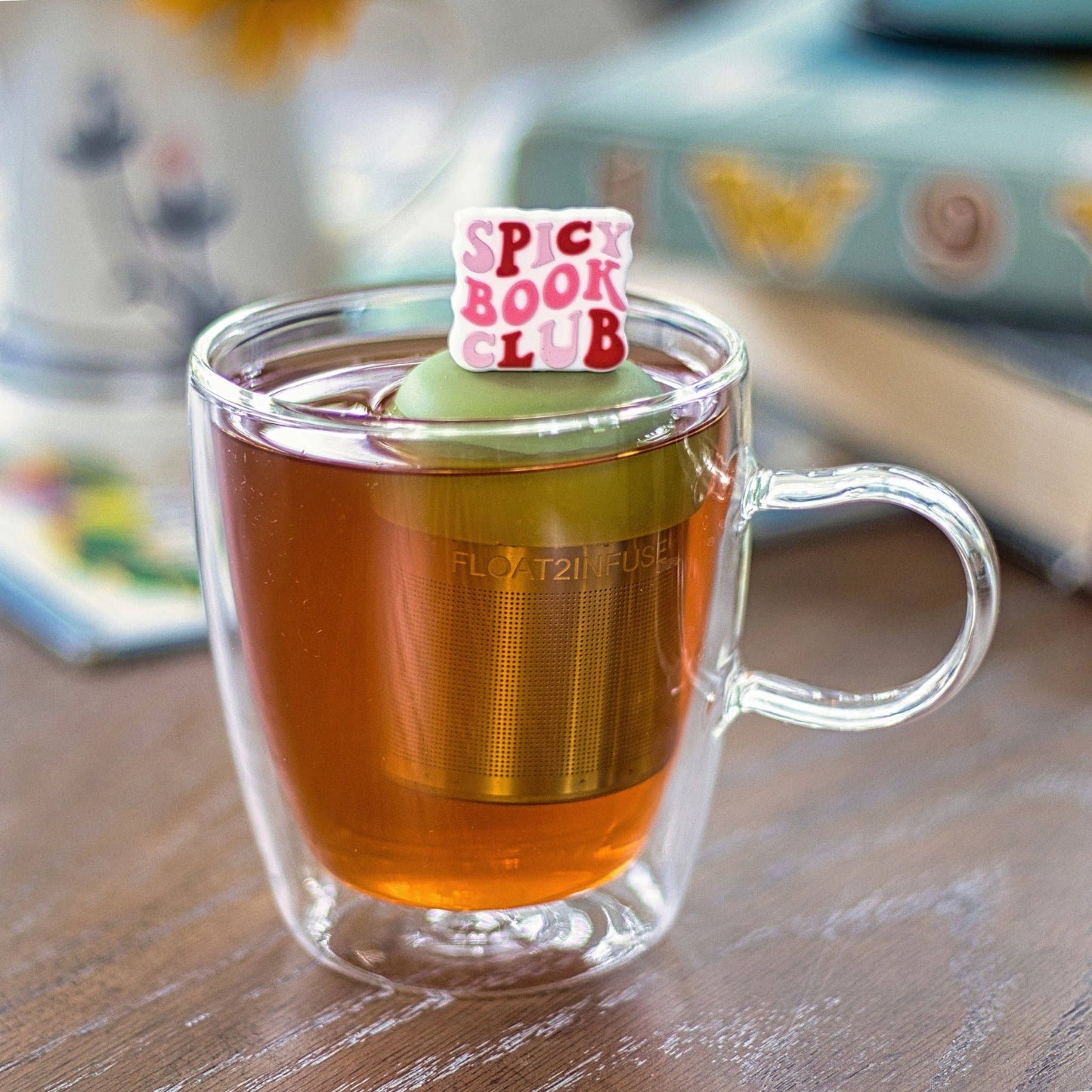 Spicy Book Club | Floating Tea Steeper | Green Base | White