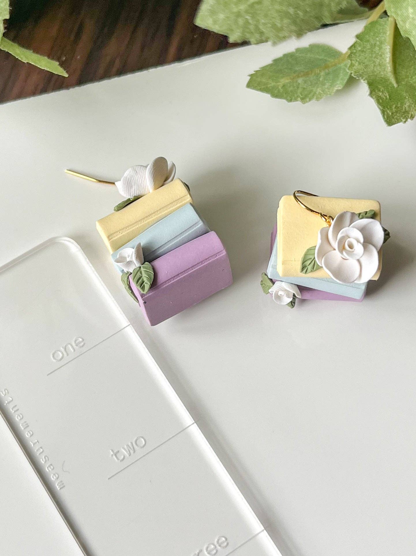 Earrings - Pastel bookstack