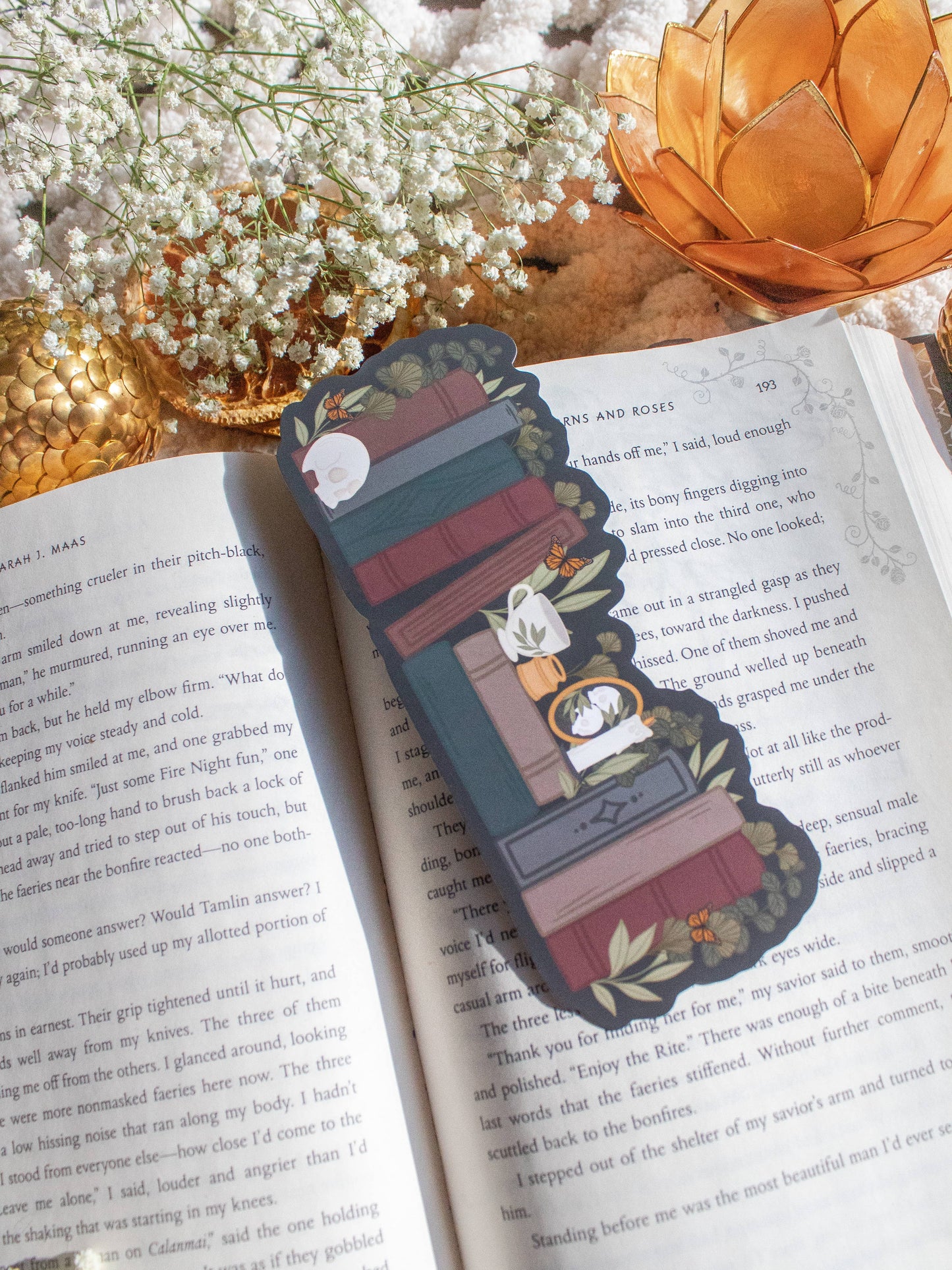 Bookmark - Dark Academia Bookshelf