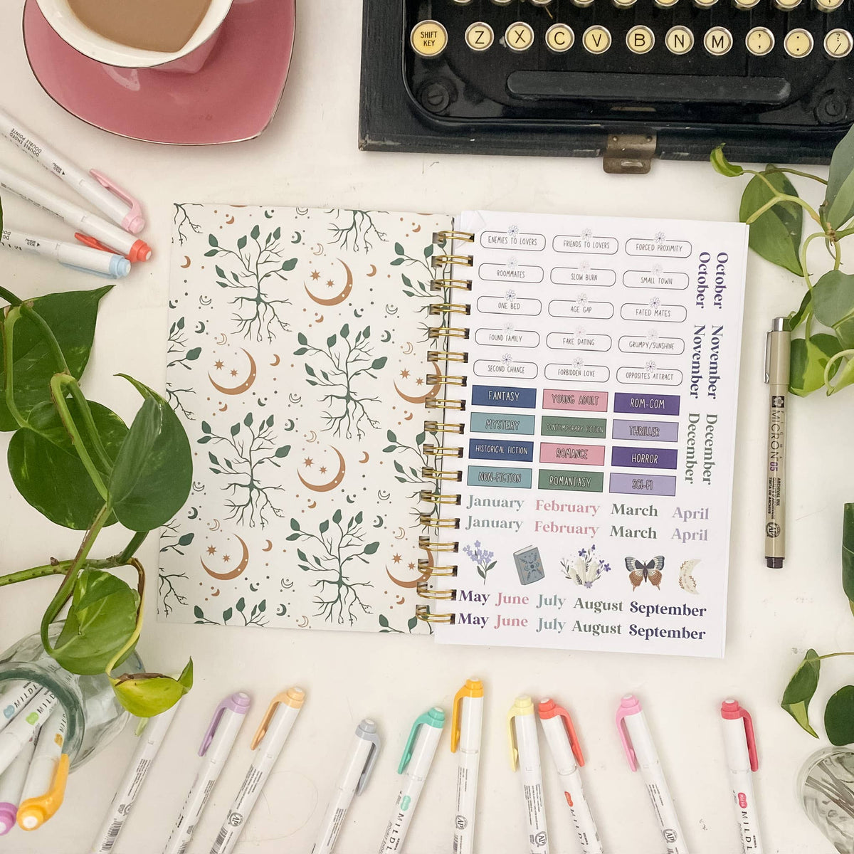 Reading Tracker Journal Light Academia | Aesthetic Book Log