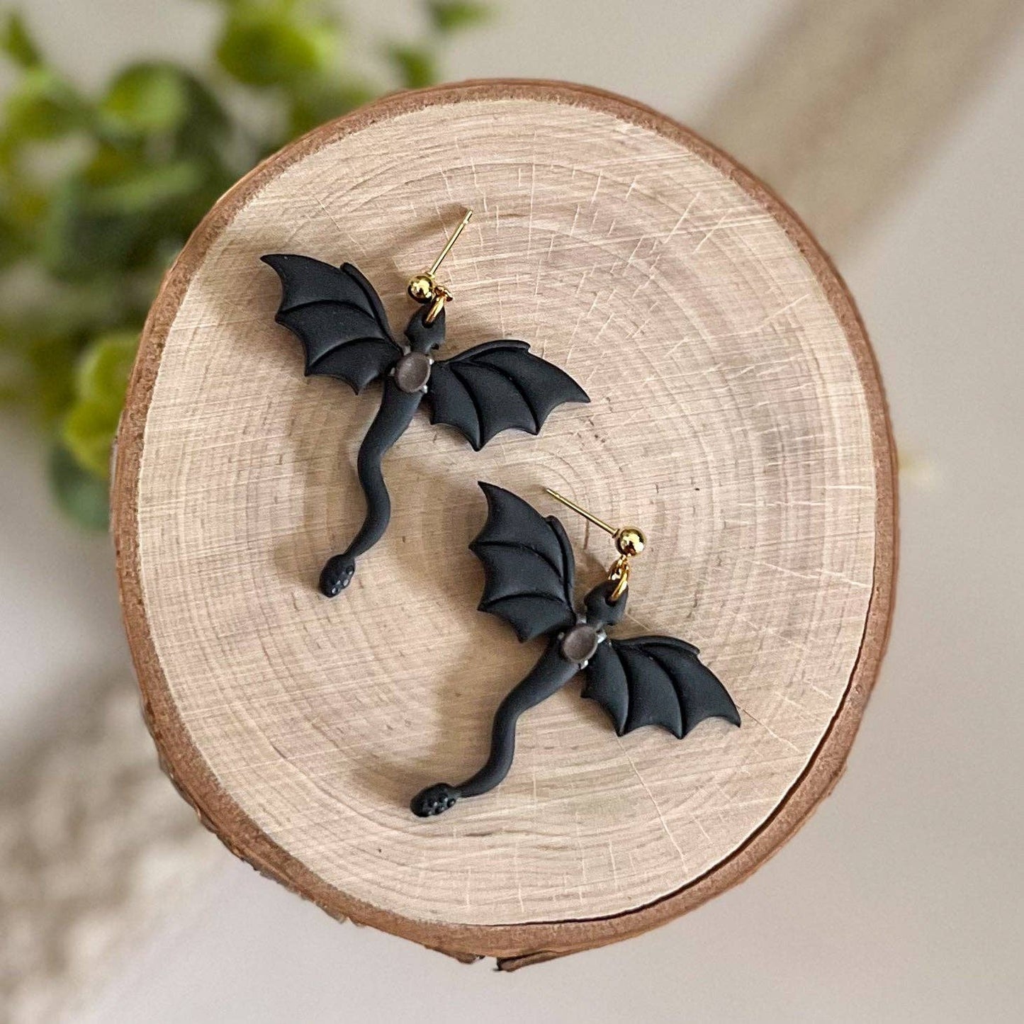 Earrings - Saddled dragon