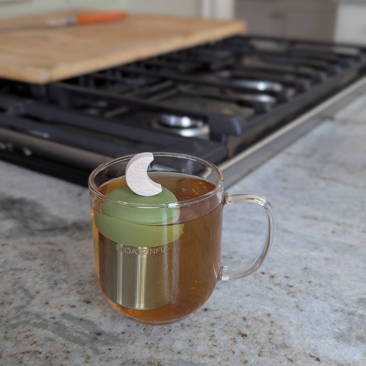 Ivory Floral Crescent Moon |Floating Tea Steeper |Green Base