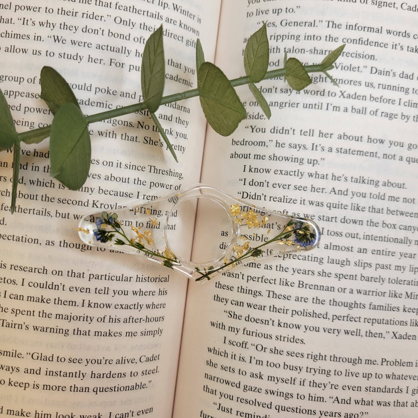 Page Spreader - Stemmed Forget-me-not