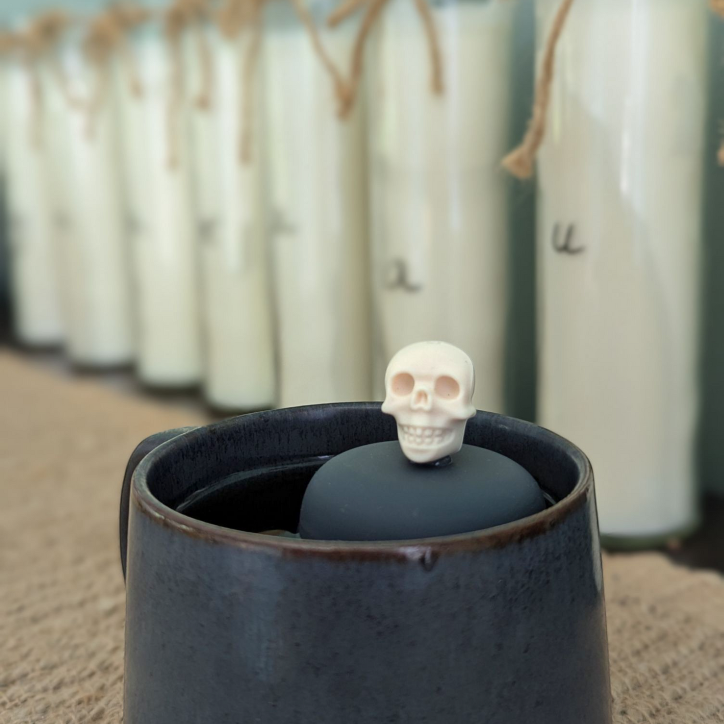 Ivory Skull | Floating Tea Steeper | Grey Base | Ivory