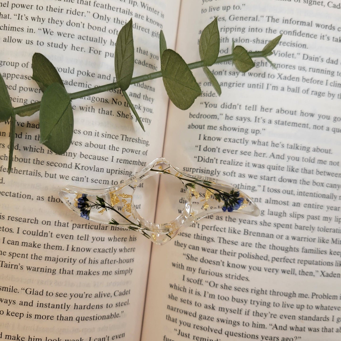 Page Spreader - Stemmed Forget-me-not